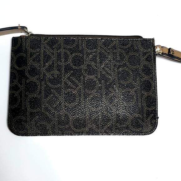 Calvin Klein wristlet Graffiti logo pouch - Picture 4 of 11